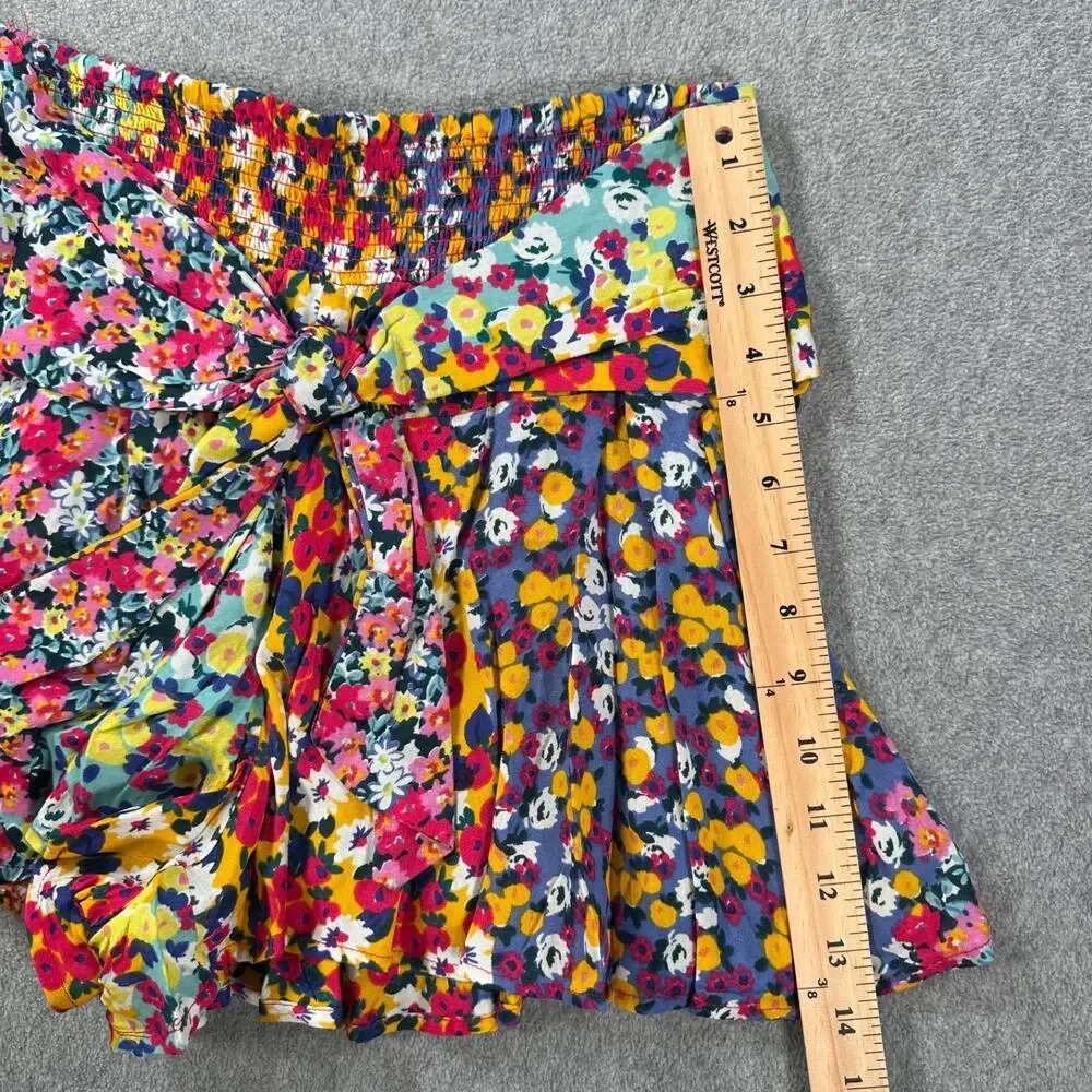Patrons of Peace Wildflower Shorts Size Medium Tie Front Wide Leg Flowy Colorful